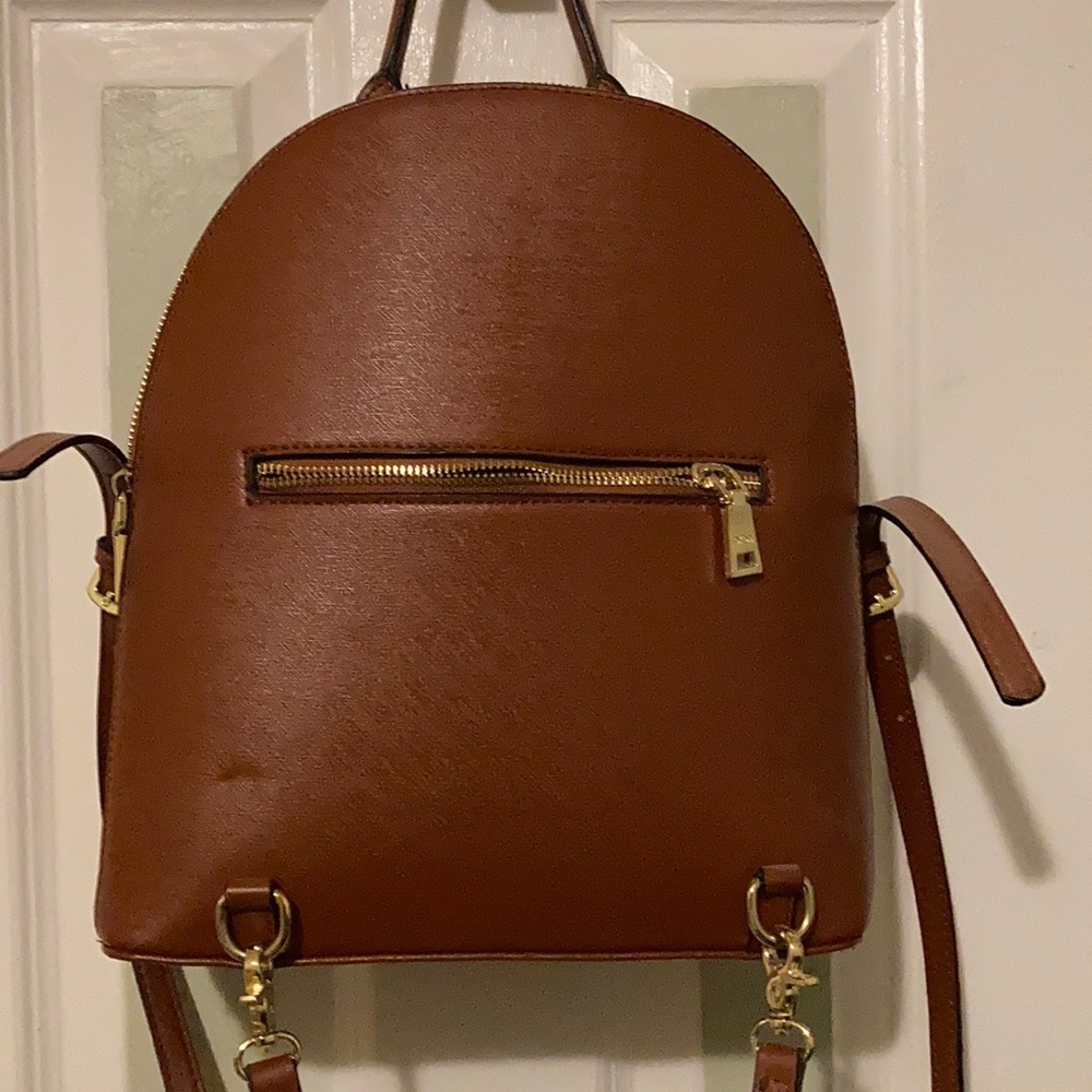 Backpack - Picture 3 of 4